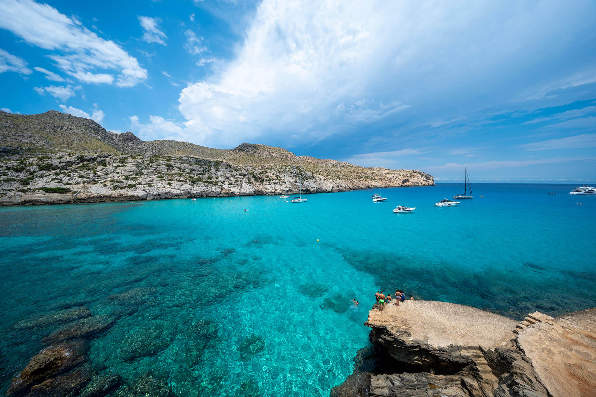 Fotografía de la Cala Sant Vicent de Pollensa, Mallorca, cerca del hotel Niu de Hposa.